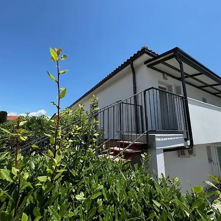 Goldie Vista Krk Apartment