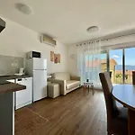 Goldie Vista Krk