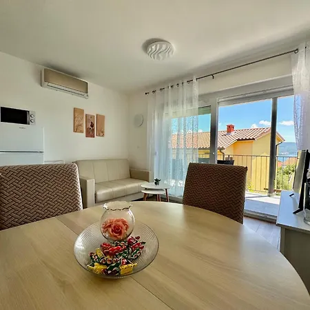 Goldie Vista Krk * كرك